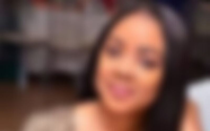 Ruiné  par sa petite amie camerounaise, un Français  devient bagagiste pour  payer son billet retour