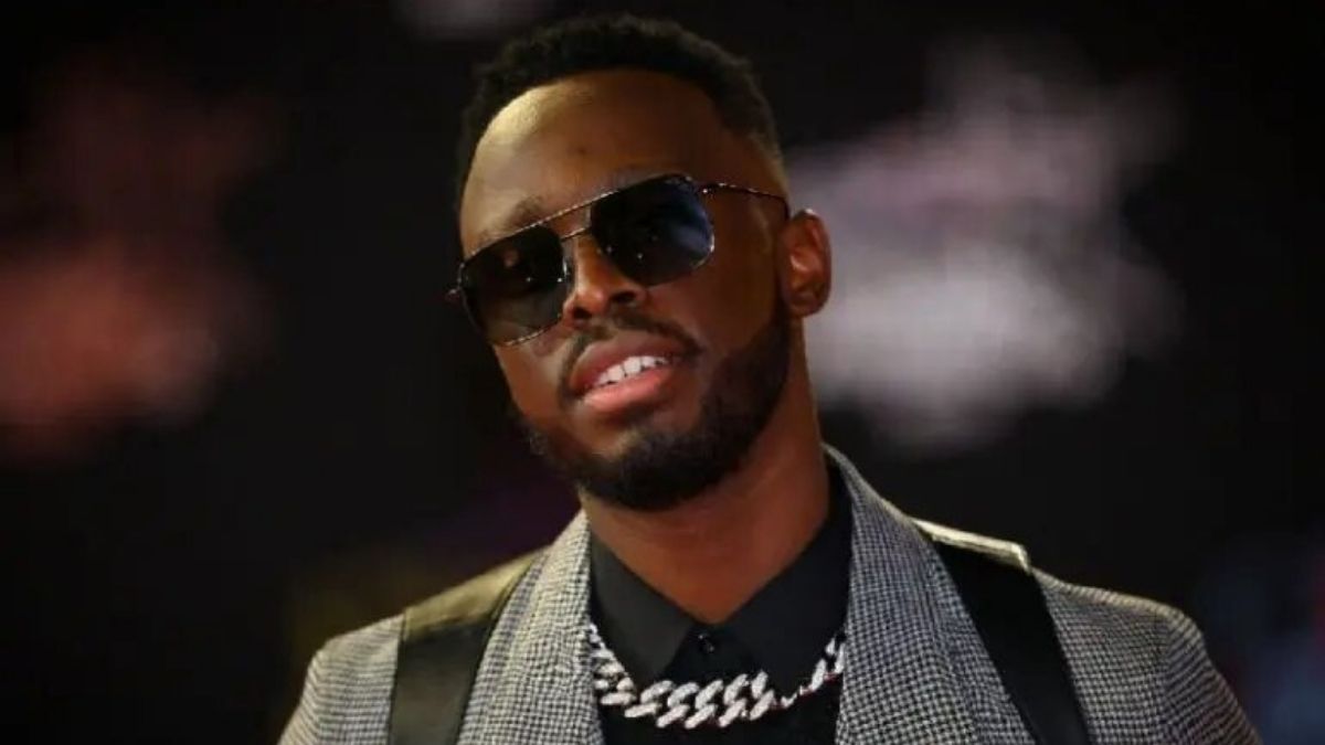 Dadju gêné après la diffusion de cette vidéo en plateau par Laurent Ruquier