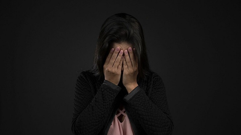 Une femme violée dans son sommeil après une rencontre en soirée