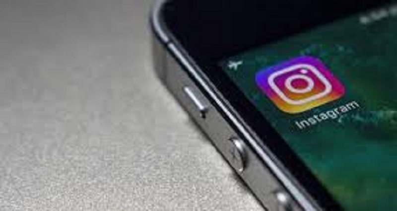 Une jeune étudiante trahie par sa photo sur Instagram