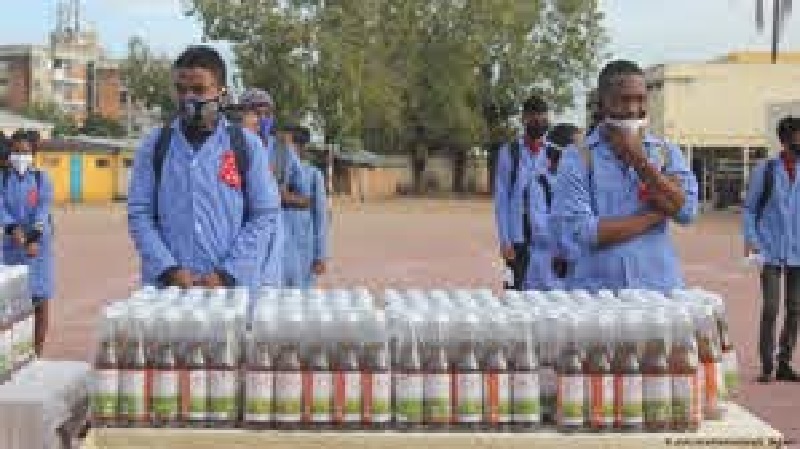 Vaccination anti-Covid : le Madagascar préfère toujours un remède traditionnel