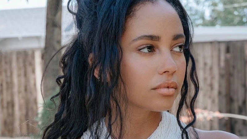 Vanessa Morgan (Riverdale) dévoile enfin le sexe de son bébé