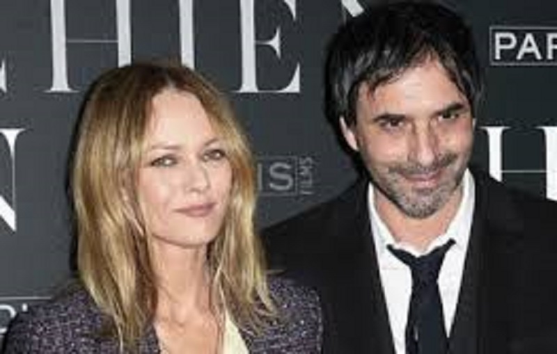 Vanessa Paradis : ce projet avec son mari Samuel Benchetrit qui lui fait « très peur »