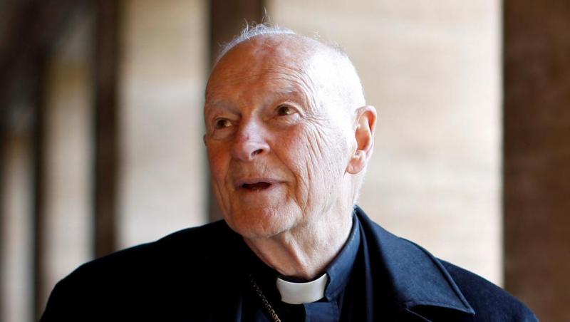 Vatican: l’ex-cardinal de Washington, McCarrick, accusé d’abus sexuels, est défroqué par le Pape