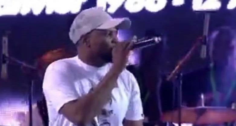 Veillée artistique Dj Arafat : Dibi Dobo du Bénin fait vibrer le stade !