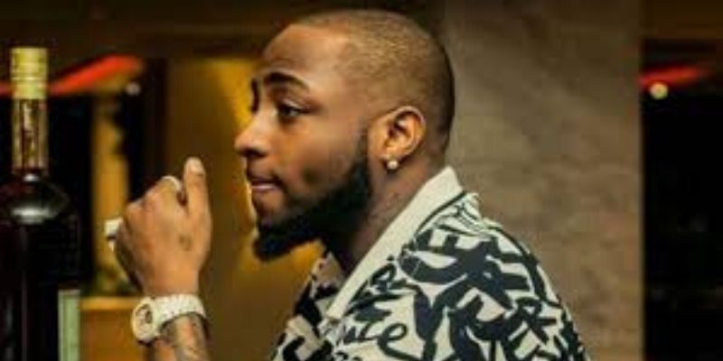 Davido : la star se tatoue les visages de ses enfants sur le corps (photos)