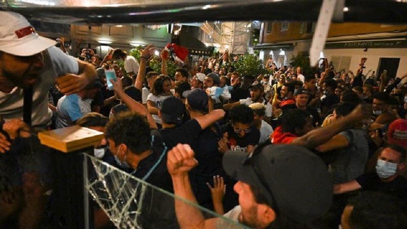 [Vidéo] Scènes de joie à Marseille après la défaite du PSG en finale de la Ligue des champions