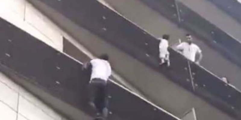 Voici la peine de prison reçue par le père de l’enfant sauvé par Mamoudou Gassama