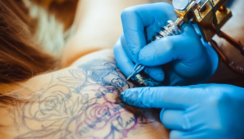 Voici l’endroit surprenant où il ne faut surtout pas se faire tatouer