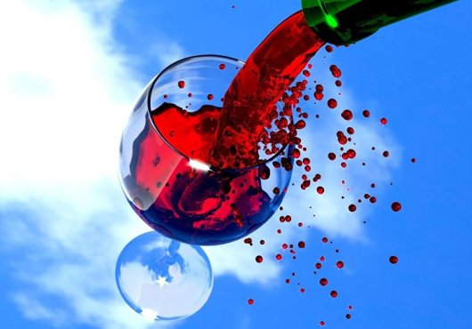 Voici pourquoi un verre de vin rouge ne ferait pas de mal, bien au contraire…
