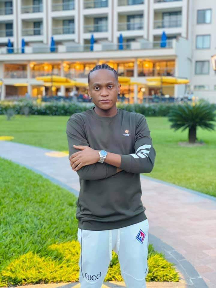 Innoss’B : le changement physique de l’artiste suscite l’admiration des internautes (photo)