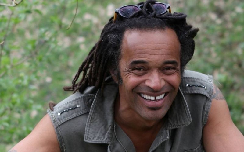 Yannick Noah : « ivre, nu et arrêté par la police », une drôle d’image dévoilée