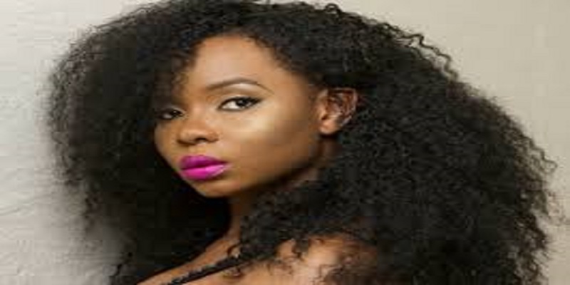 Yemi Alade adresse un message aux dirigeants africains