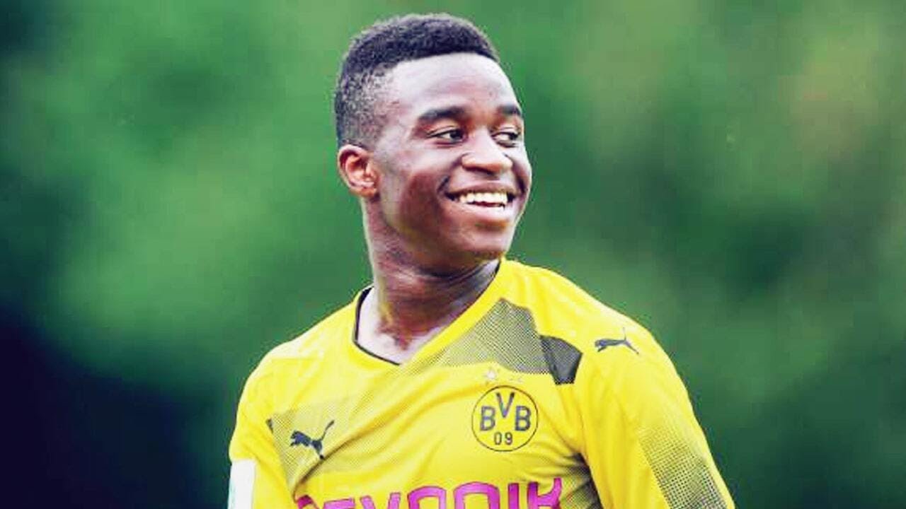 Dortmund : Youssoufa Moukoko, un gamin en or