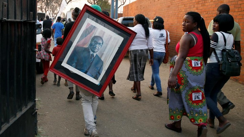 Zimbabwe : des milliers de personnes ont rendu hommage à Robert Mugabe ce jeudi