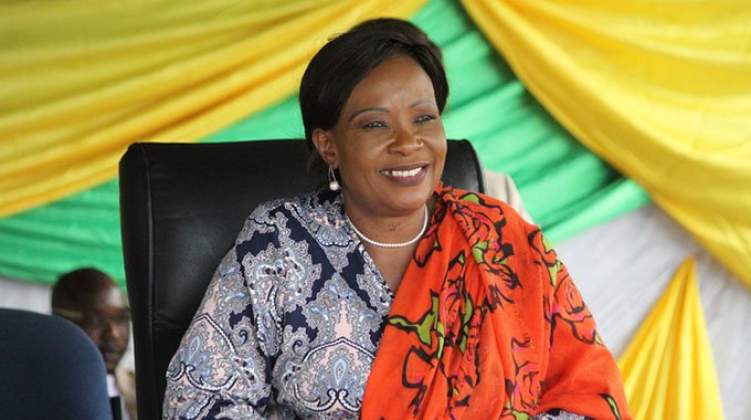 Zimbabwe: l’attribution par Harvard d’un titre à la première dame crée polémique