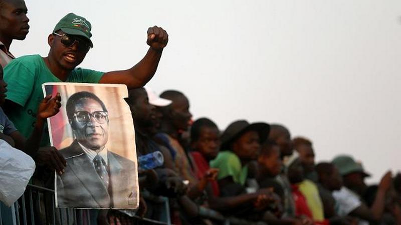 Zimbabwe : quel avenir pour les employés du feu président Robert Mugabe ?
