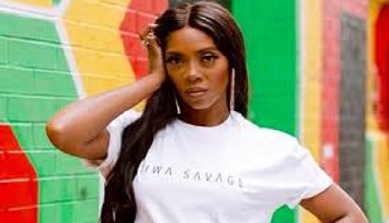 Tiwa Savage : accusée par un internaute de promouvoir le viol dans sa musique, elle répond