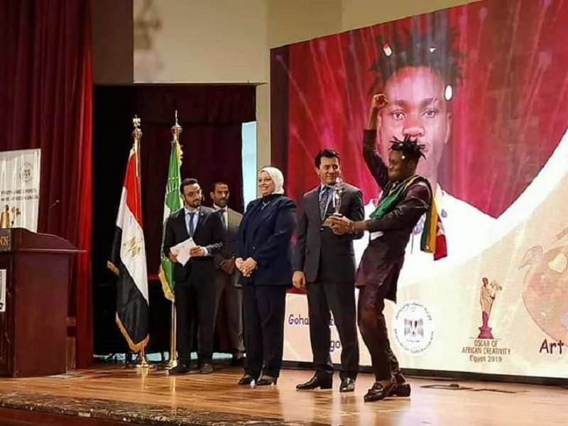 Concours international de sculpture : le Togolais Goha Attiso élu meilleur artiste au Caire