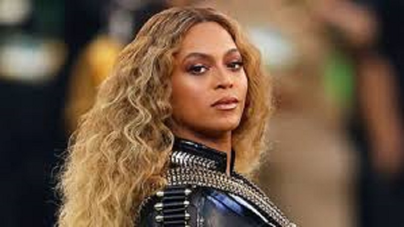 Beyoncé : ce message fort lors d’une cérémonie de remise de diplôme aux États-Unis