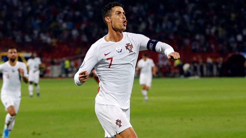 Elim. Euro : Un Cristiano Ronaldo ‘monstrueux’ signe un triplé face à la Lituanie !