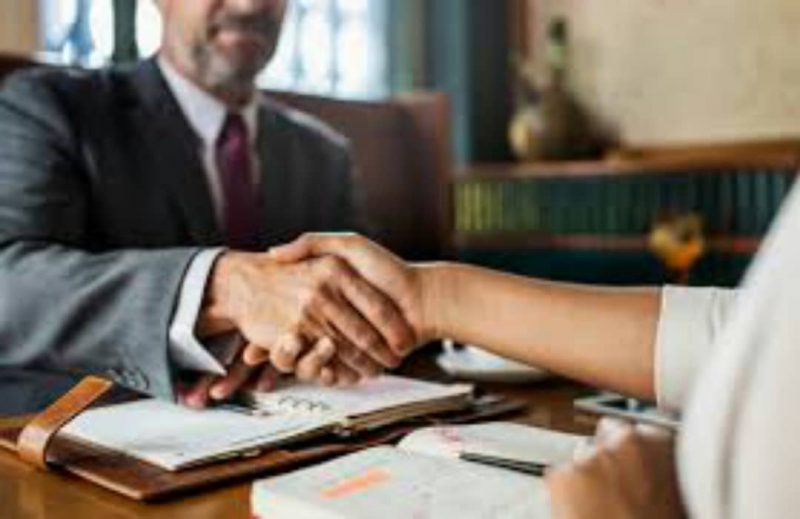 « Salut, ça va ? » : poser cette question à vos collègues sert-il vraiment à quelque chose ?