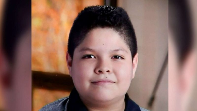 Etats-Unis : un garçon de 12 ans tué par balle devant sa famille alors qu’il travaillait dans la cour