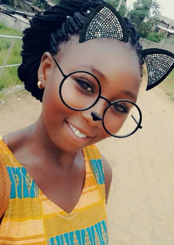 [Photo] Agée de 19 ans, elle décroche son Bac S avec 18 de moyenne et devient la star des réseaux sociaux