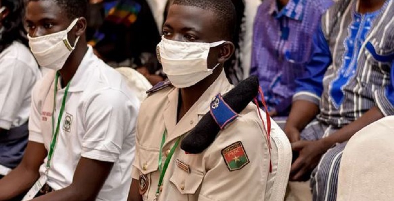 Bac au Burkina Faso : un jeune Béninois classé 1er et reçoit les félicitations du Président Kaboré