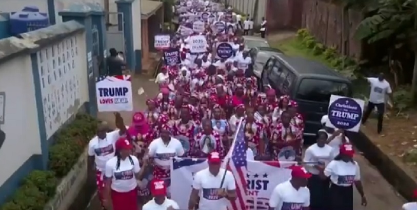 Élection américaine : des Nigérians défilent pour Trump ; la réaction du président (vidéo)