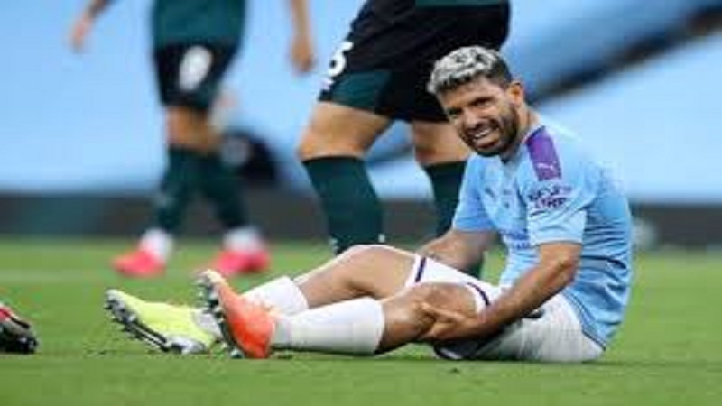 Manchester City : Kun Agüero sérieusement touché au genou, opération à venir