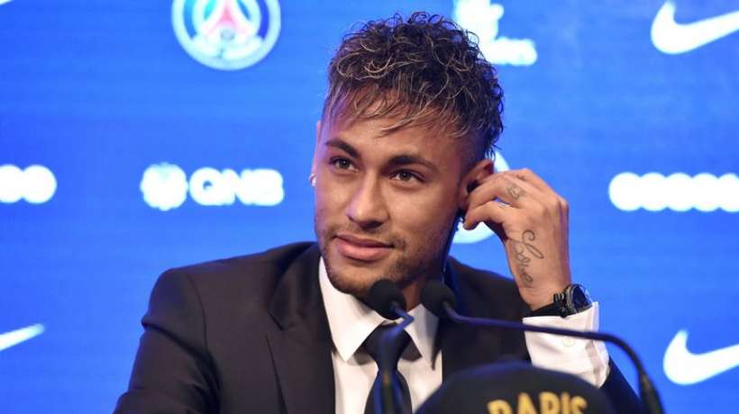 Ronaldinho, Messi… : Quand Neymar dévoile les 3 joueurs qui l’impressionnent le plus