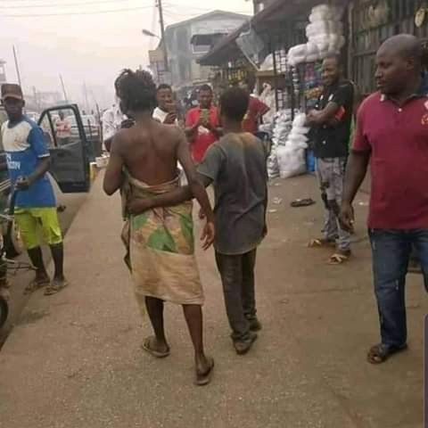 Nigeria : ce couple de handicapés mentaux était en mode Saint-Valentin ce vendredi (photos)