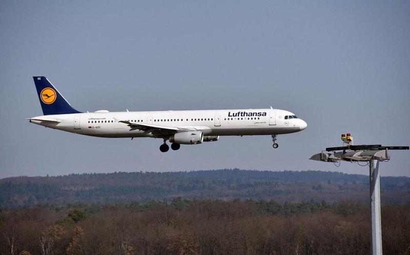 Manchester United:  Un avion transportant des fans en Autriche contraint à un atterrissage d’urgence