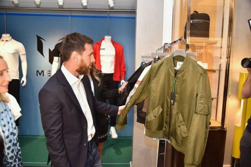 Après Cristiano Ronaldo, au tour de Lionel Messi de lancer sa marque de vêtements !