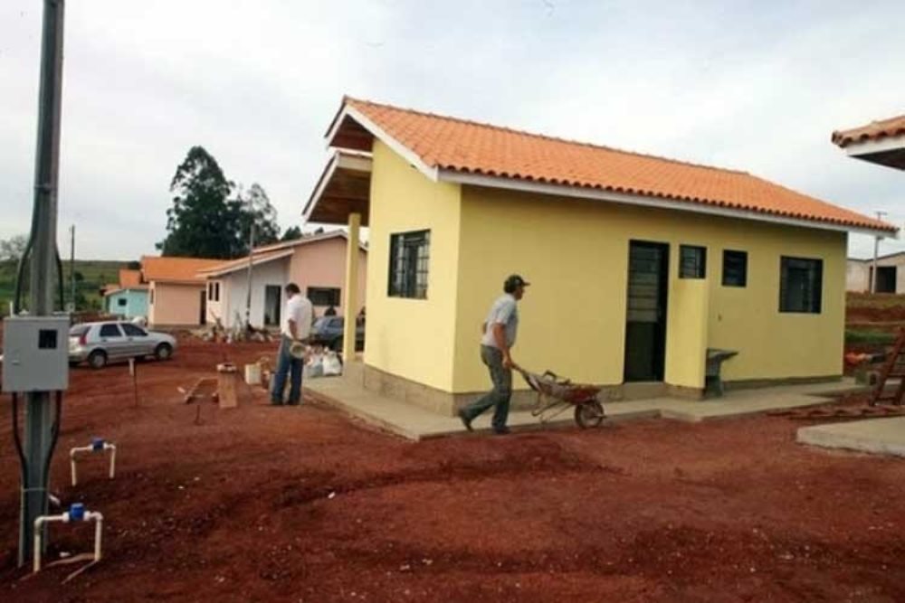 Brésil : cette église utilise les dîmes pour construire des maisons pour les sans-abri