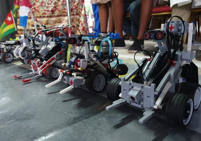 Togo – Concours de Robotyc : le robot « Dzidula », vainqueur, sera en France en juin