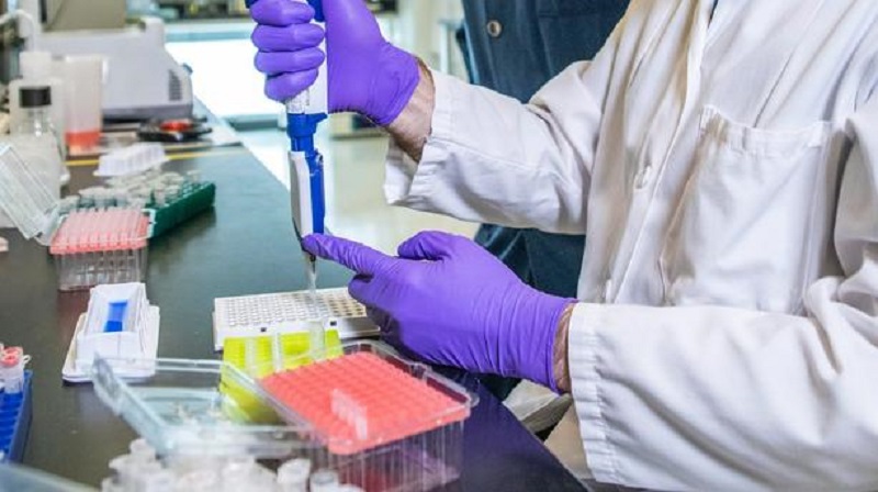 Coronavirus: un essai clinique de traitement va être lancé sur 800 patients en France