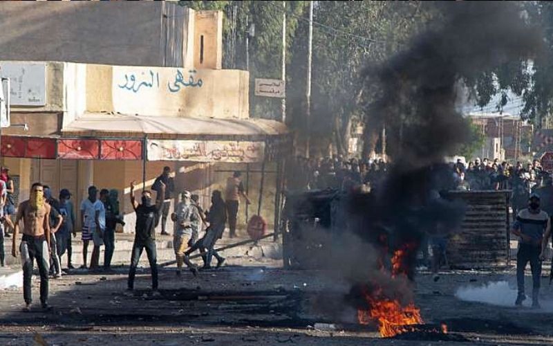 Tunisie : violences après la mort d’un homme dans un kiosque détruit par les autorités