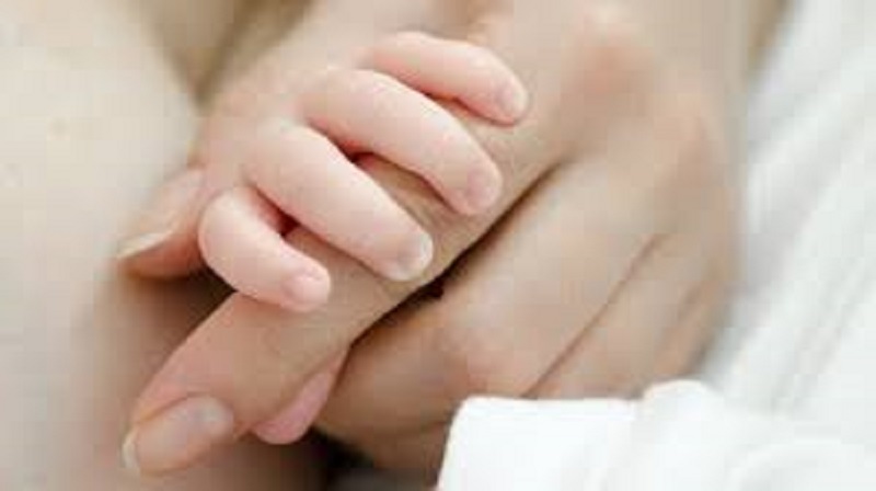 France : un bébé de 14 mois survit après une chute du 3e étage