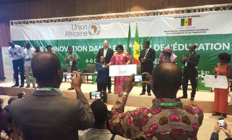 Prix de l’entreprise la plus innovante dans l’éducation en Afrique : le jeune Togolais Dodzi Aglago remporte 40.000 dollars US à la finale