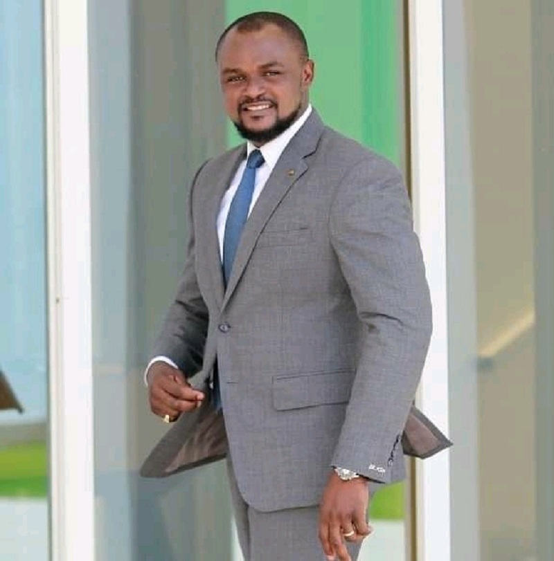 Dr Michel Kodom honoré : ce prix exceptionnel qu’a reçu le boss de AIMES-AFRIQUE