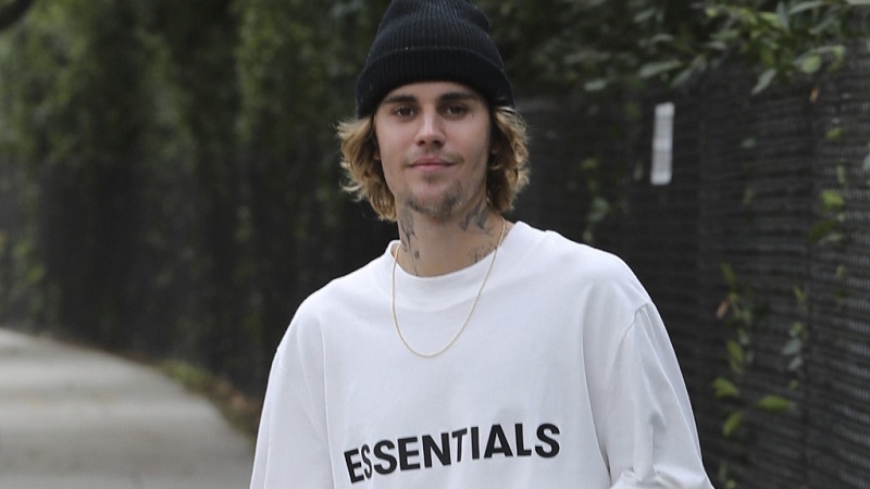 Justin Bieber : la star remplace ses dreadlocks par un crâne rasé (photo)