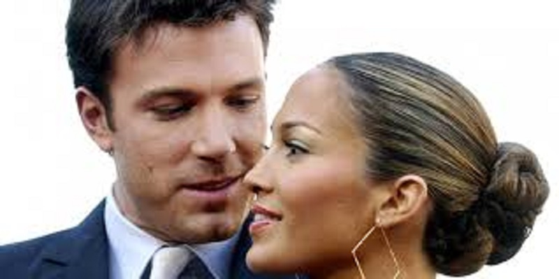 Jennifer Lopez : la star en lune de miel avec son mari Ben Affleck à Paris (photos)