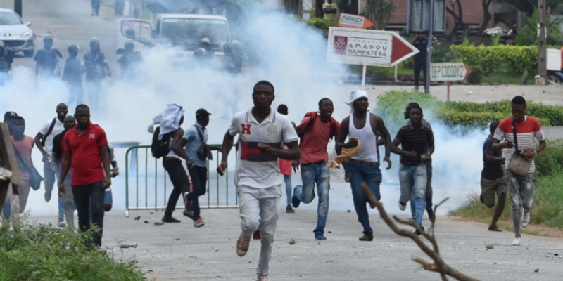 Côte d‘Ivoire: les jeunes de Cocody ont défié les policiers ce jeudi 