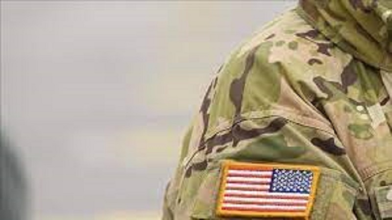 États-Unis : un militaire noir en uniforme pris à partie par deux policiers (vidéo)