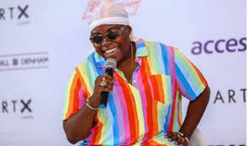 Teni : « A nouveau célibataire », la chanteuse nigériane surprend