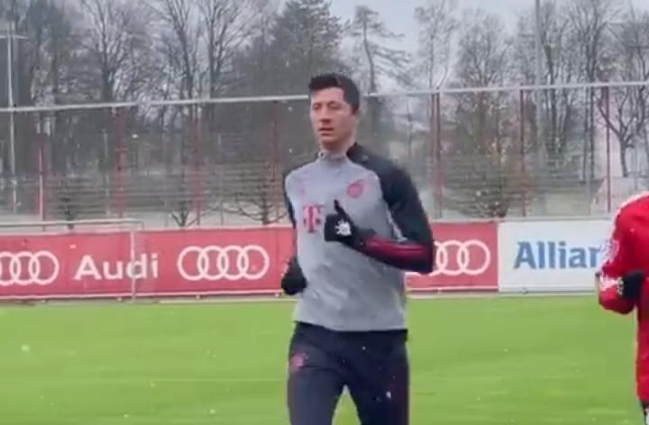 LDC : forfait pour le match contre le PSG, Lewandowski s’entraîne dur pour d’autres occasions (vidéo)
