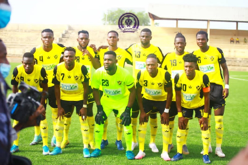 Togo / Football : un fan d’ASKO de Kara envoie un rare coup de cœur à l’équipe (photo)