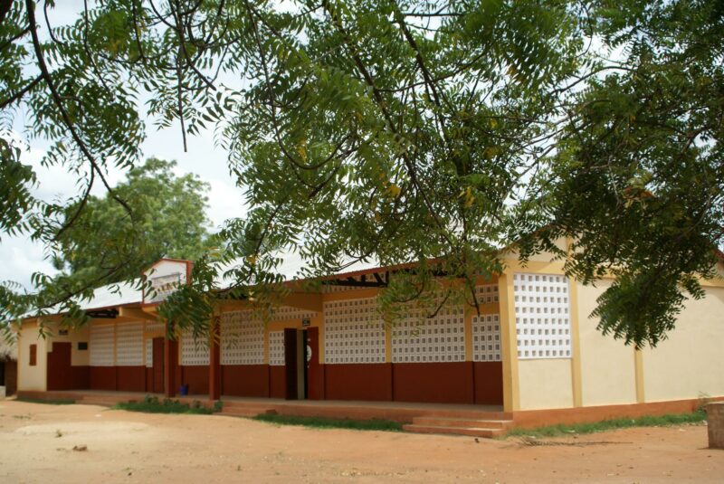 Togo / École : un gri-gri devant les bureaux du proviseur et du censeur d’un lycée ; des élèves en transe (Photo)